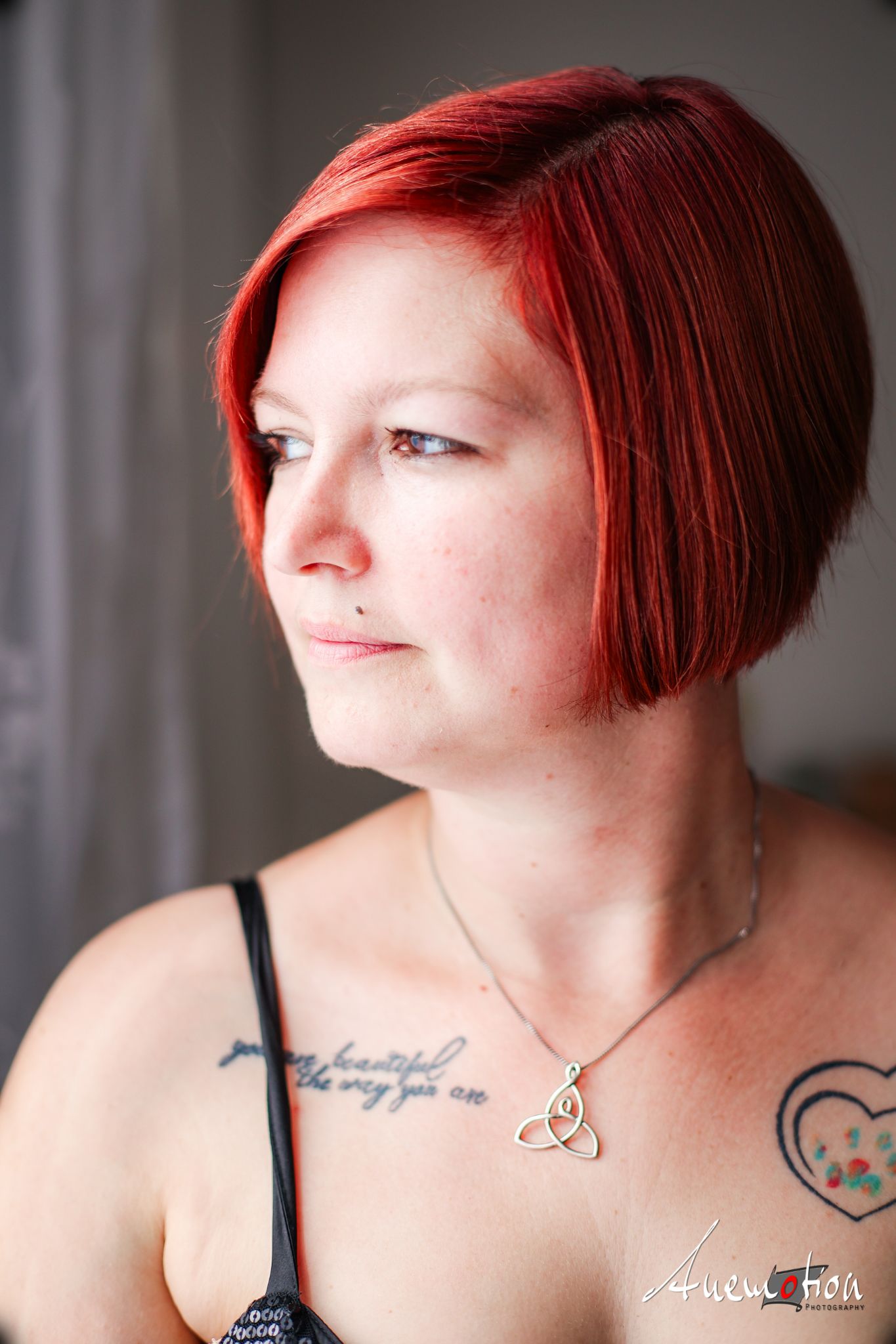 Esther (25)